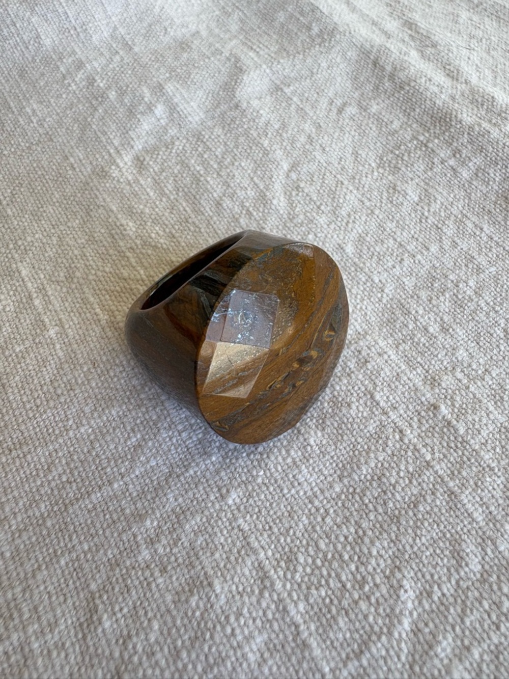 Polished Brown Resin Dome Ring - Picture 2 of 8